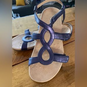 Vionic sandals size 8 Jodie